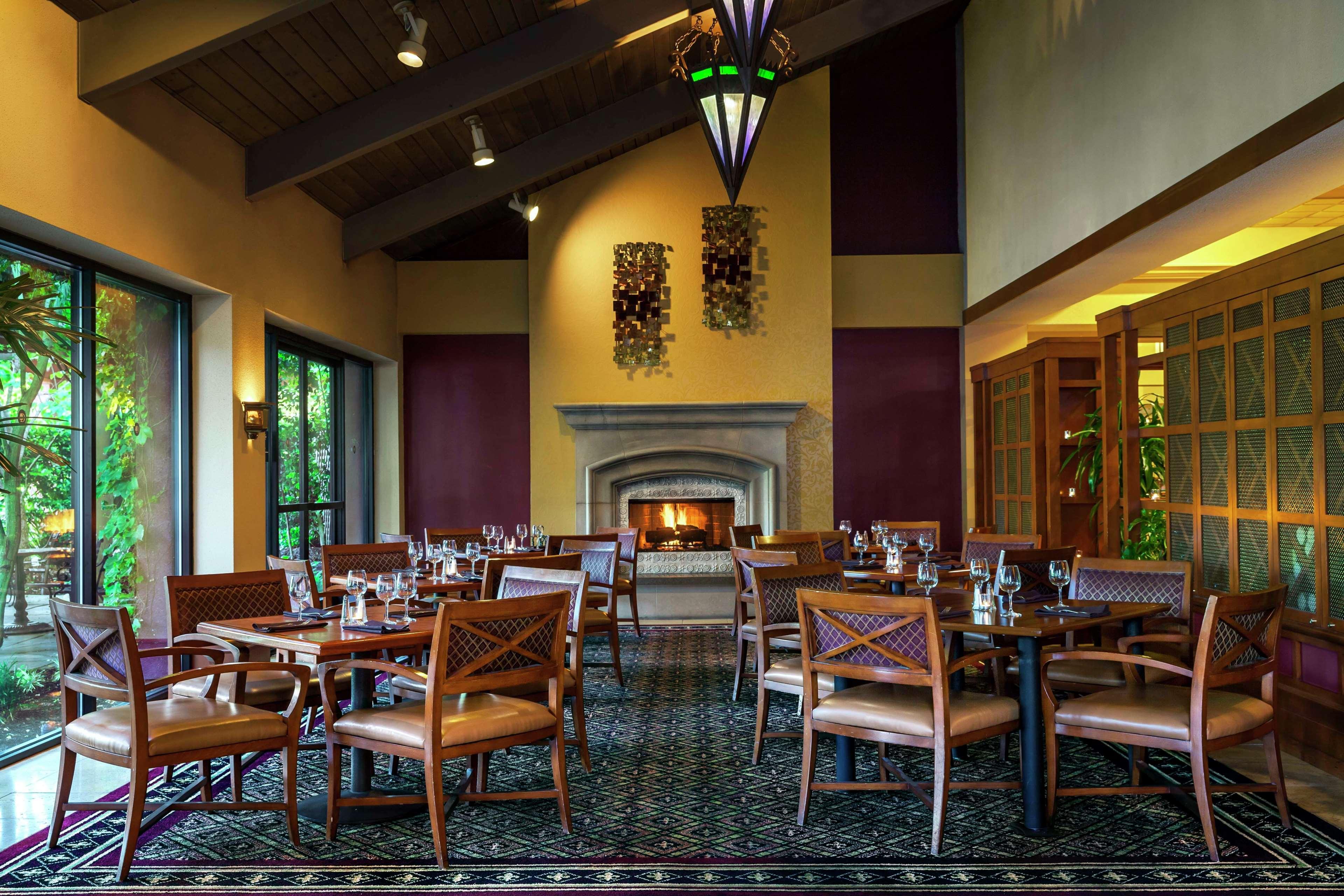Doubletree By Hilton Sonoma Wine Country Hotel Rohnert Park Buitenkant foto